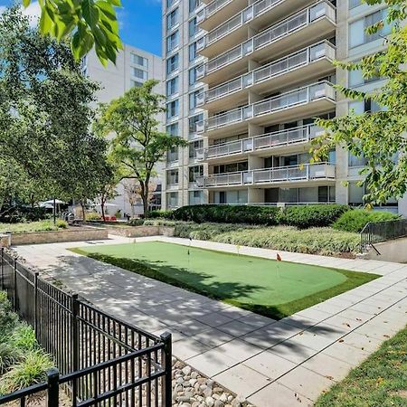 Charming Apartment At Crystal City With Amazing Amenities Arlington Exterior photo