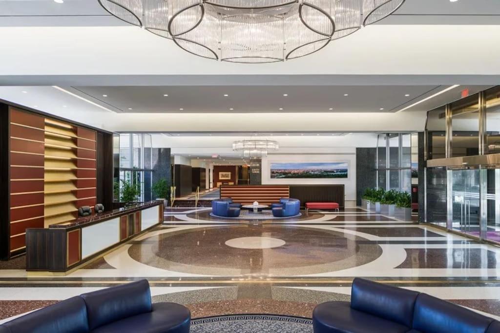 Charming Apartment At Crystal City With Amazing Amenities Arlington Exterior photo