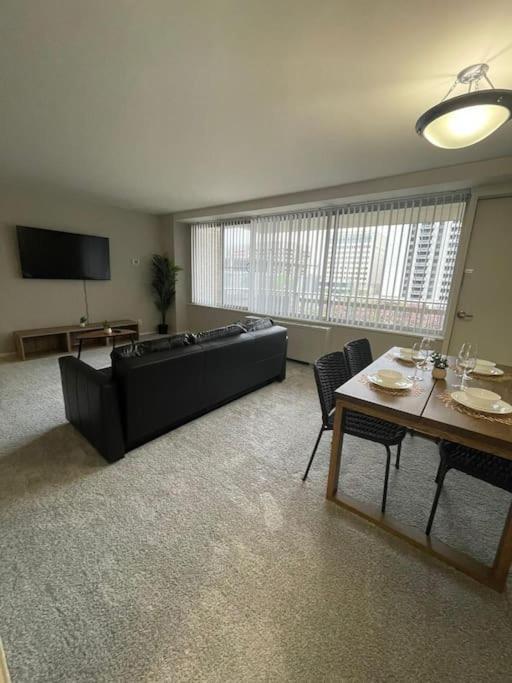 Charming Apartment At Crystal City With Amazing Amenities Arlington Exterior photo